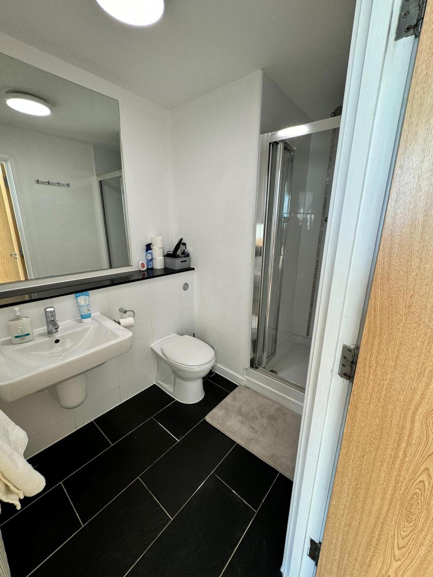 The Hub Center Luxury 2 Bed Milton Keynes